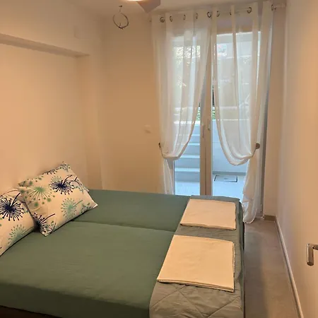Dolce By Dentalux Apartmán *